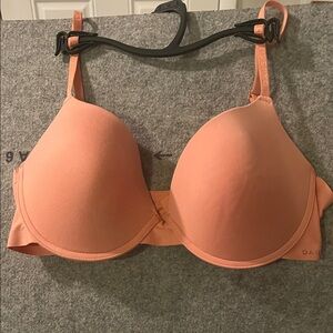 Danskin Peach T-Shirt Bra with underwire